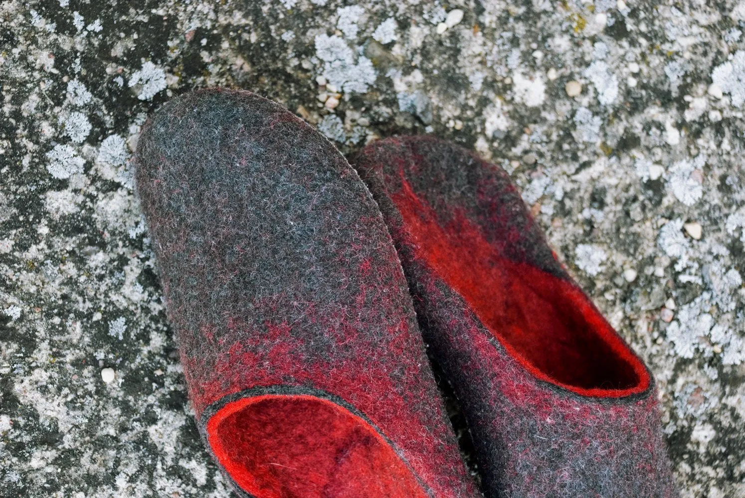Felted Wool Slides Slippers for Women Dark Grey/ Hot Pink