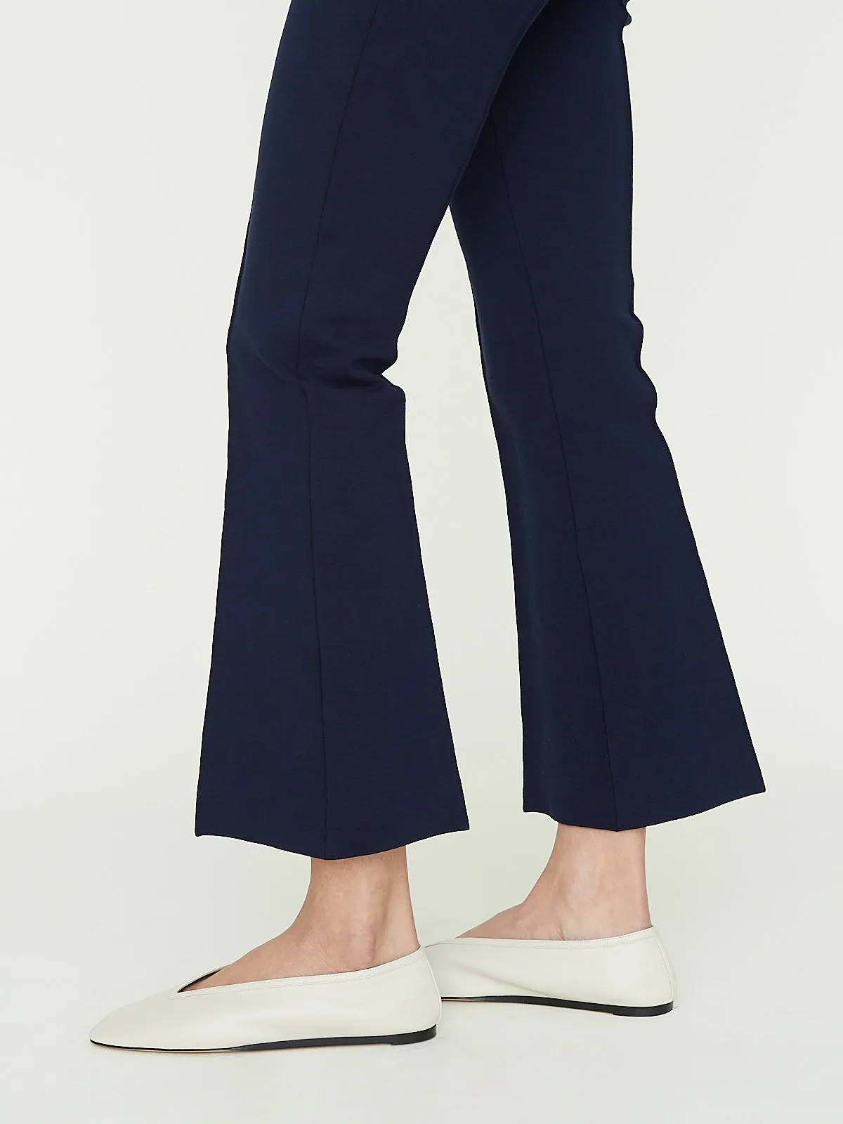 Kick Pant in Navy