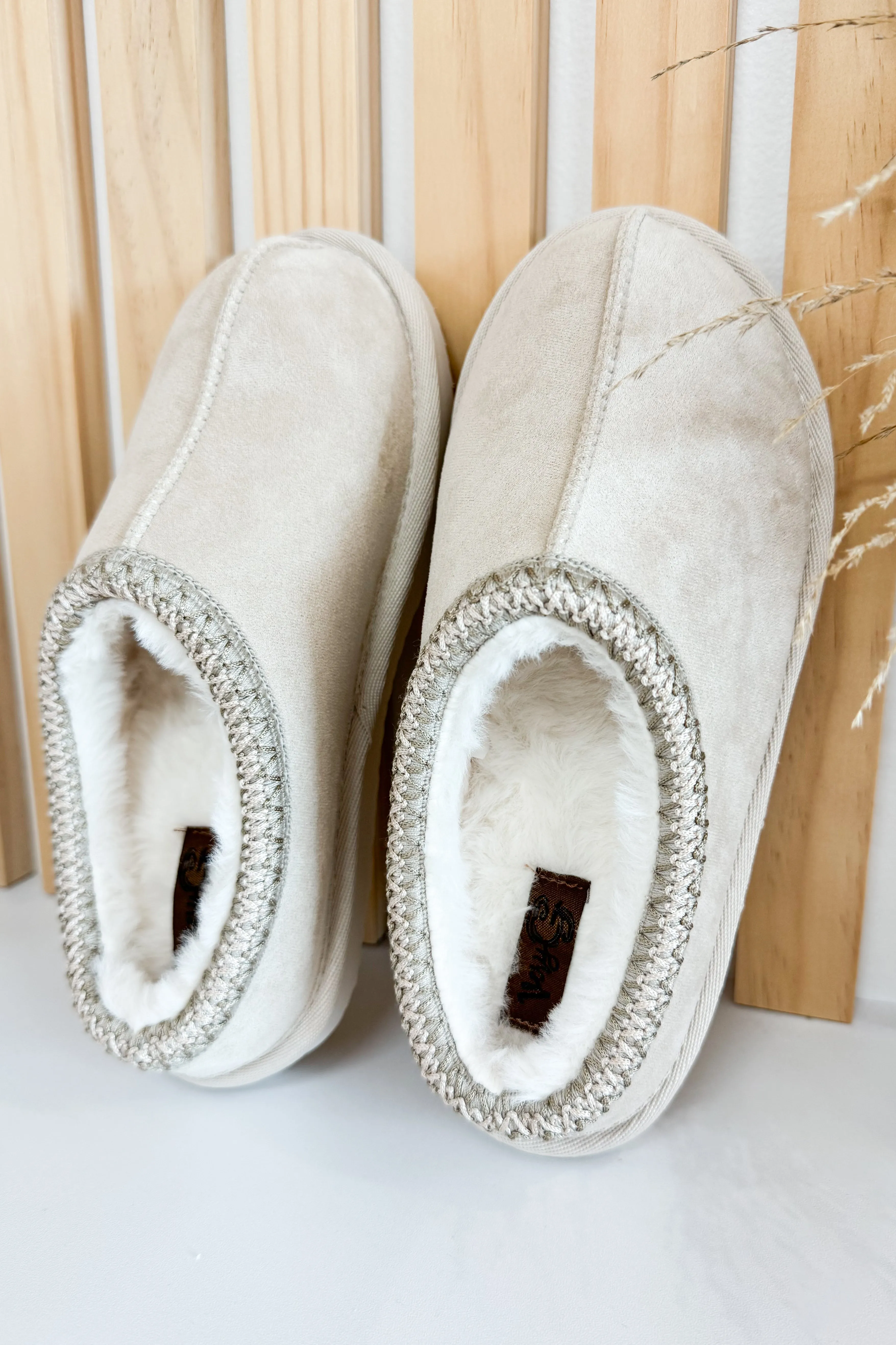 Very G Sparks Slippers (Cream)