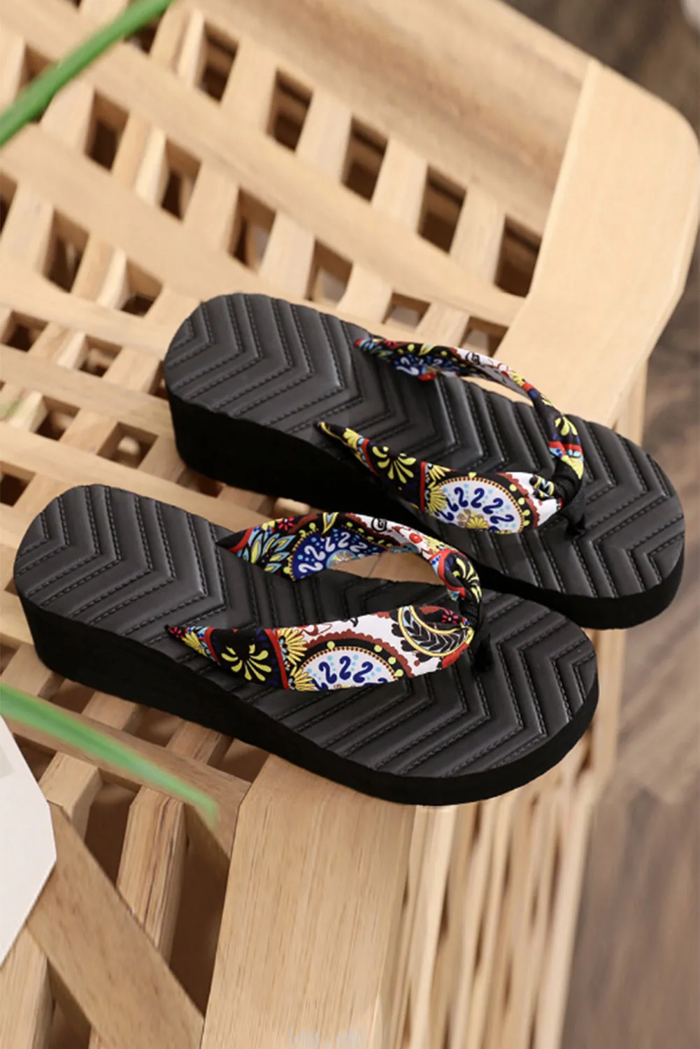 Women's Platform Flip Flop Holiday Vibe Print Wedge Summer Slippers
